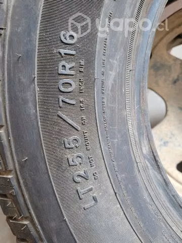 Neumatico para camiontea