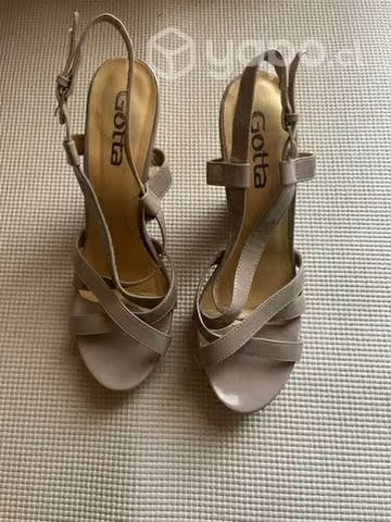 Sandalias Gotta casi nuevas