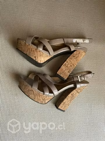 Sandalias Gotta casi nuevas