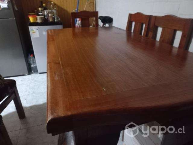 Linda mesa de madera - Imagen 2