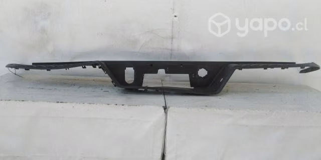 Chevrolet silverado moldura parachoque trasero (19