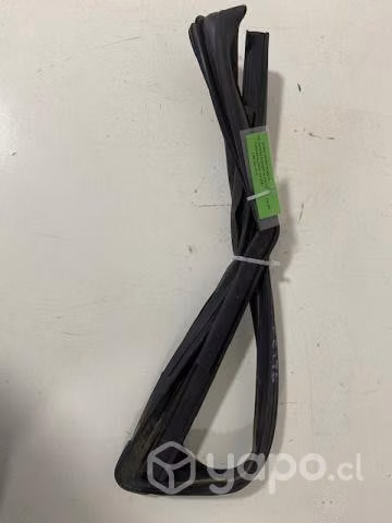 Goma vidrio puerta del izq Ford Explorer 2015 3.5