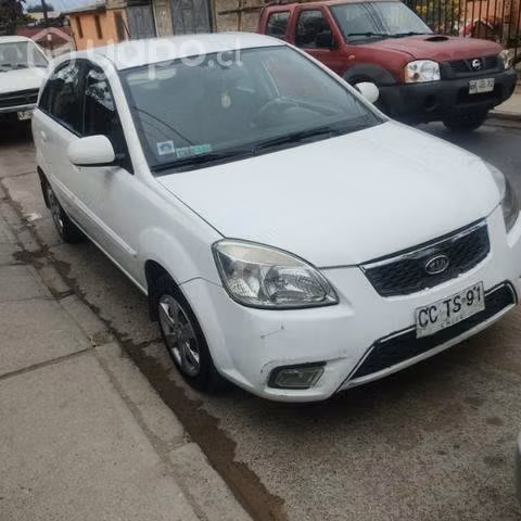 Kia rio año2010