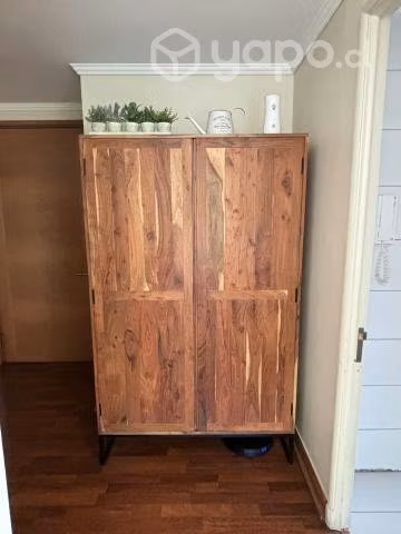 Armario de madera mango