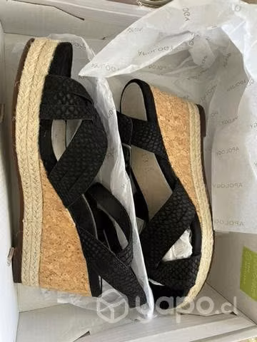 Sandalias marca Apology talla 37