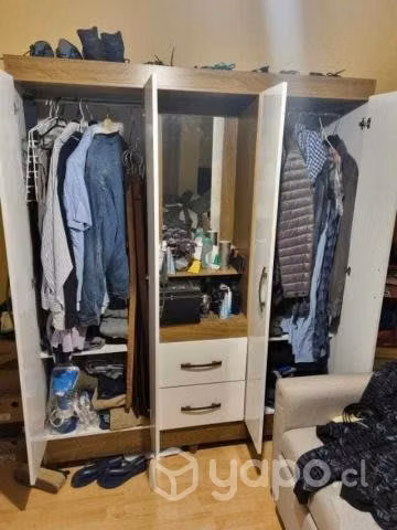 Closet 4 puertas con espejo