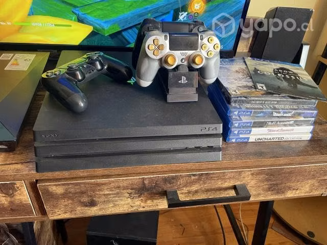 PS4 Pro 1TB + 3 mandos + juegos + cargador