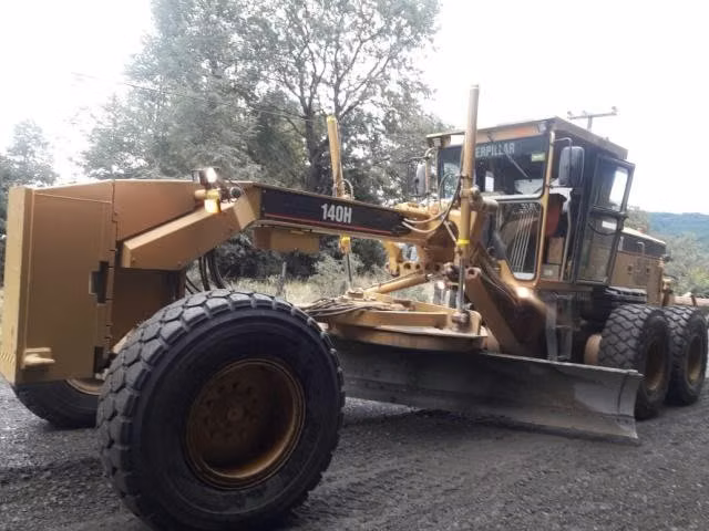 Motoniveladora caterpillar 140 h