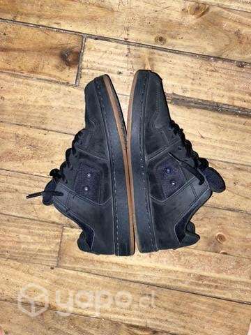 Zapatillas dc talla 4 - Imagen 2