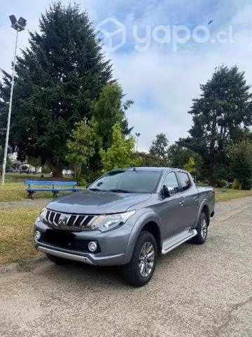 Mitsubishi dakar at 2017
