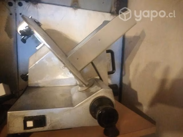 Maquina cortadora de cecinas
