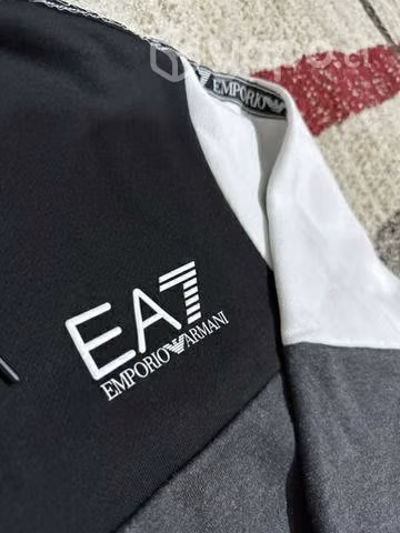 Ea7 conjunto talla l (sirve para m)