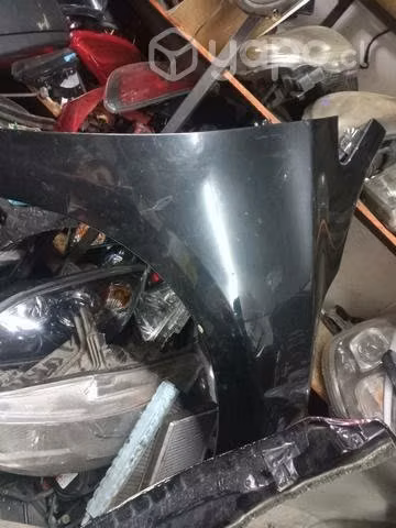 Tapabarro derecho Nissan sentra 2016