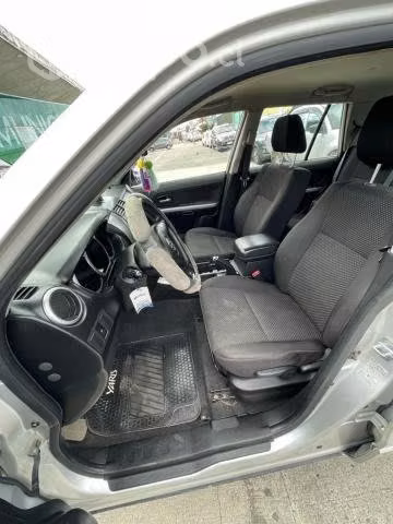 Suzuki grand nomade 2012