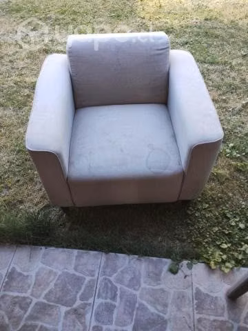 2 sillones color beige