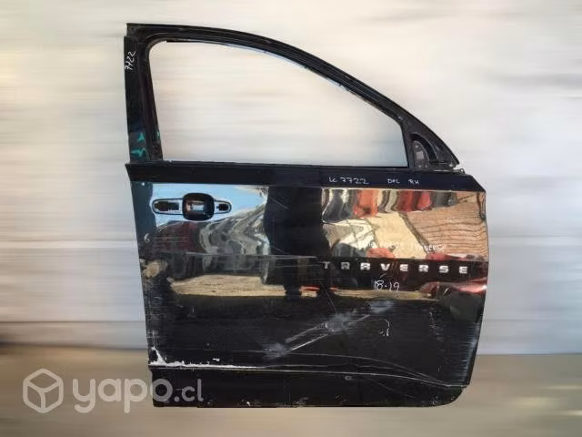Puerta delantera rh chevrolet traverse 2018-2019