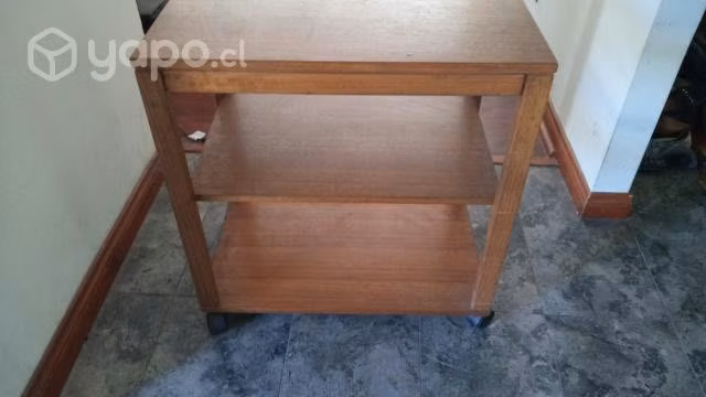 Mesa para televisor con ruedas