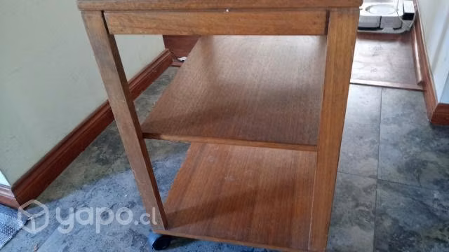 Mesa para televisor con ruedas