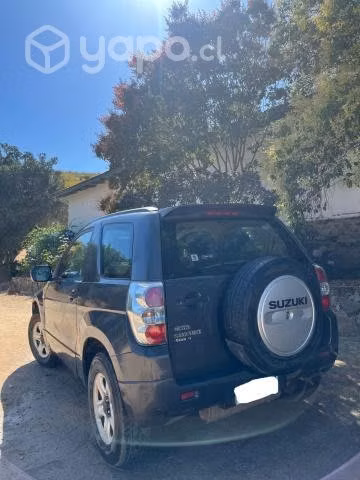 Suzuki grand vitara 2015