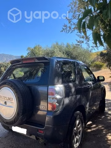 Suzuki grand vitara 2015