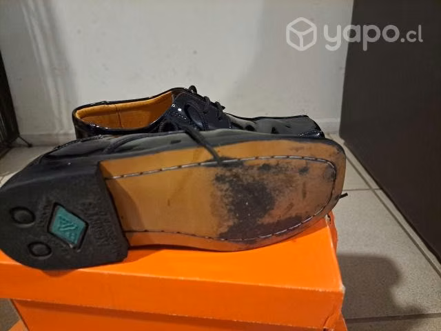 Zapato de Charol N 32