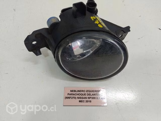 Neblinero Izquierdo Parachoque Delantero Nissan