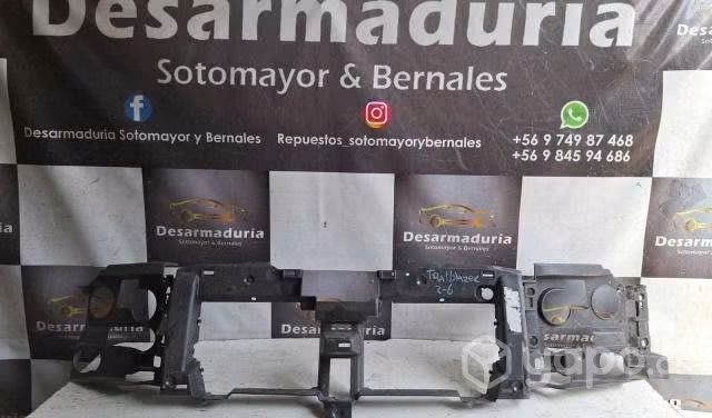 Refuerzo máscara Trailblazer 2002 a 2006 2.1