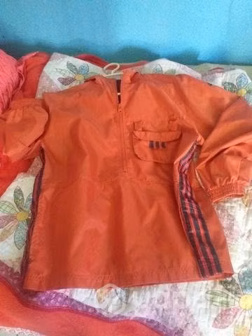 Cortaviento Adidas, talla L - Mixto