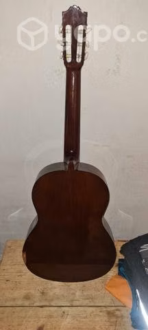 Guitarra yamaha c40 - Imagen 2