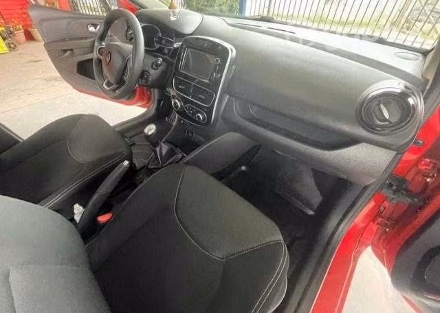 Renault clio 2020 unica dueña