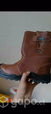 Botas de soldador nuevas cero uso número 44
