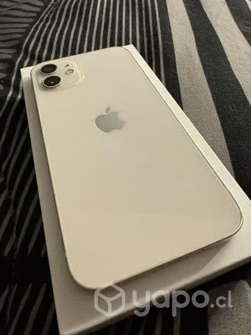 Se vende iPhone 12, batería 80%