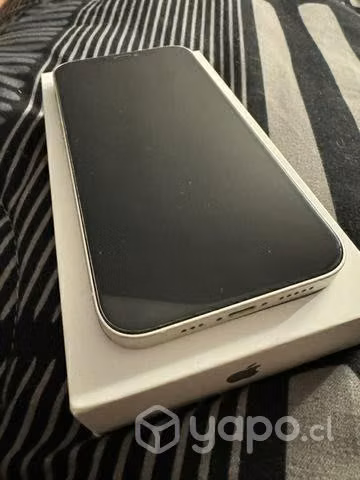 Se vende iPhone 12, batería 80%