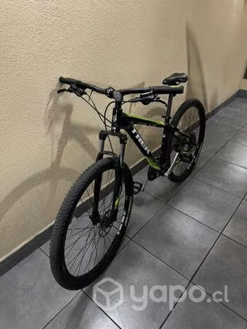 Bicicleta Marlin 6 TREK