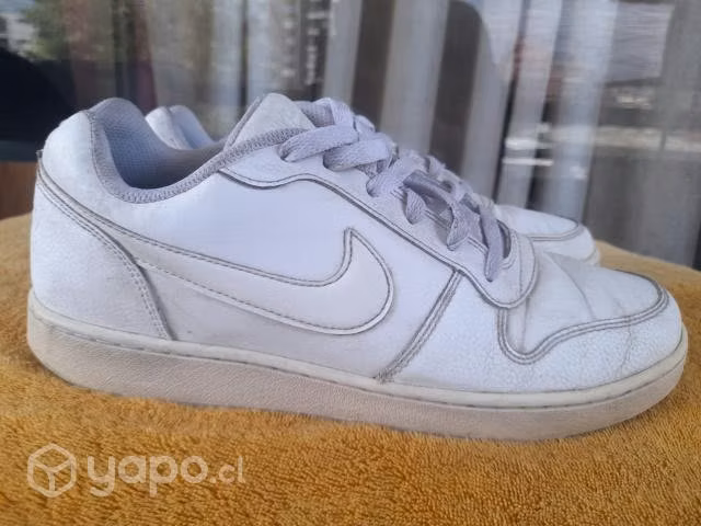 Zapatillas Nike Blancas - Imagen 2