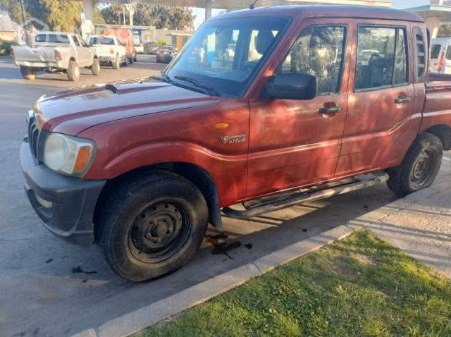 Mahindra pick up 2012