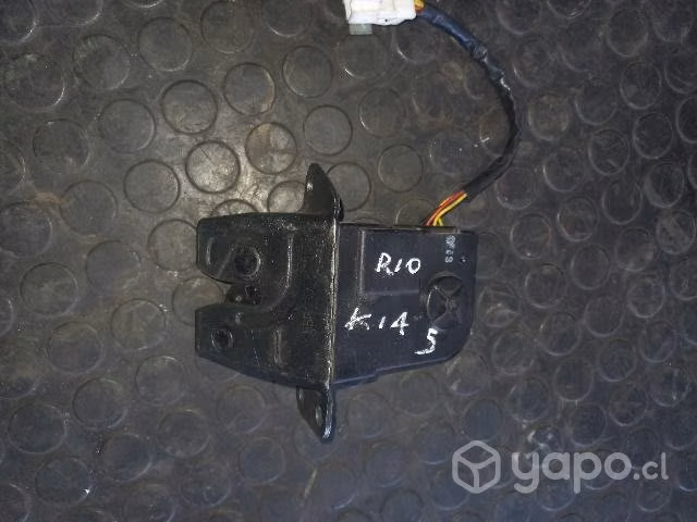 Chapa de portalon trasero kia río 5 2015