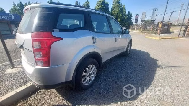Mahindra xuv500 2019