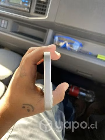 IPhone 13 white