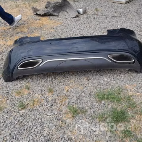 Parachoque trasero Mercedes a200 año 2018