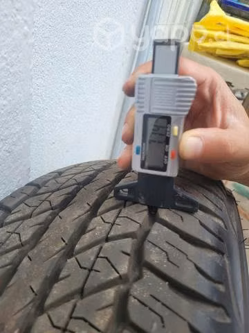 Neumatico 245/70R16