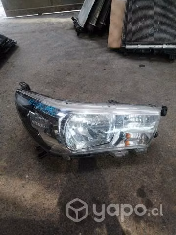 Optico derecho toyota hilux original