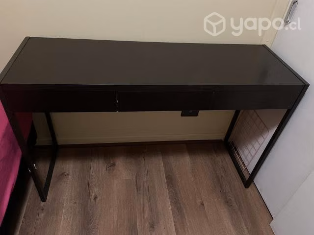 Escritorio amplio - Imagen 3