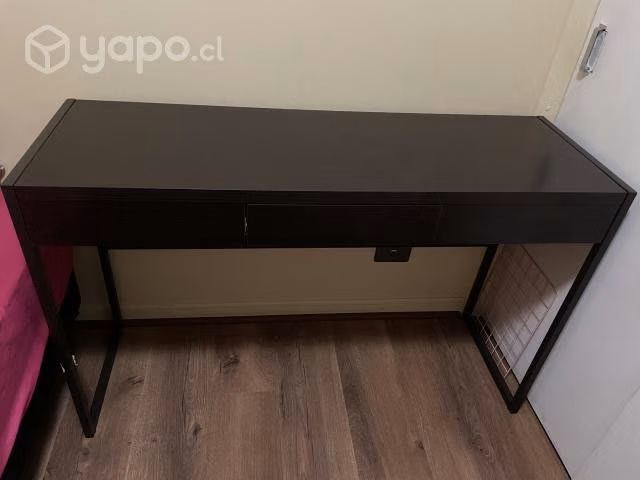 Escritorio amplio - Imagen 2