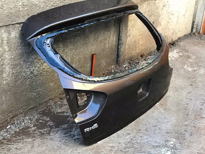 Portalón KIA Río 3 / 5 [2012 al 2017] -Original-