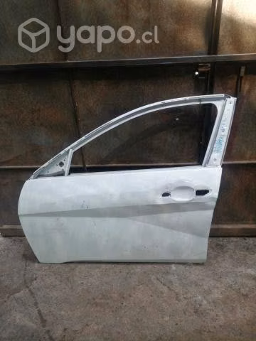 Puerta delantera izquierda hyundai elantra 22-23