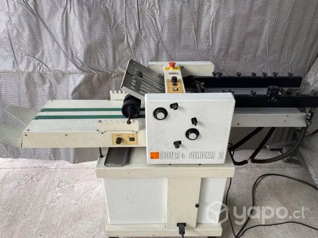 Dobladora de Papel Marca C.P Bourg