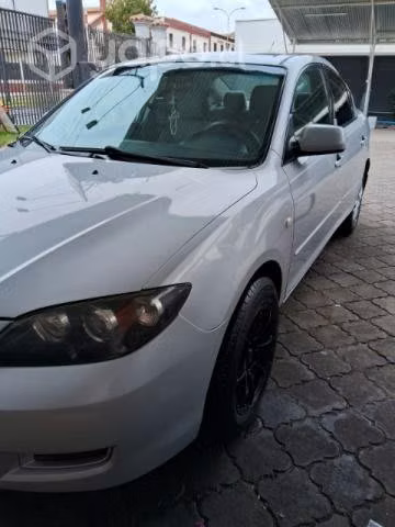 Se vende mazda 3