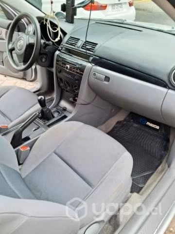 Se vende mazda 3