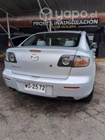 Se vende mazda 3